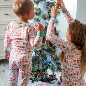 LAKE North Pole pajamas in Size 5